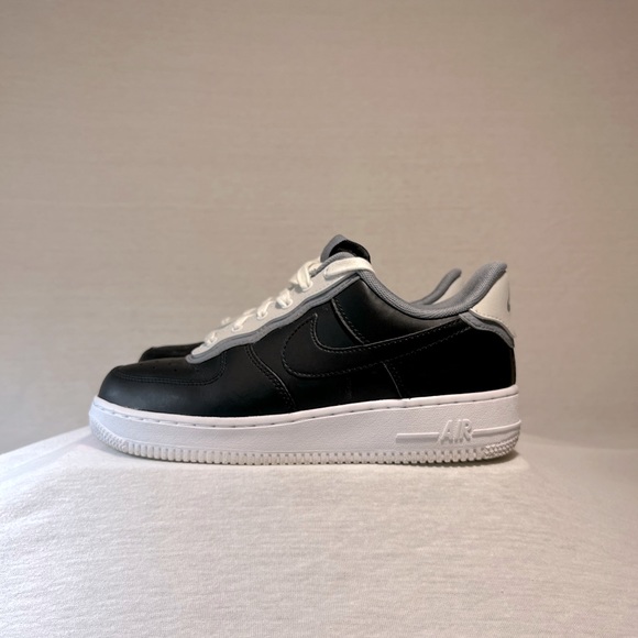 🔥Nike - Air Force 1 07 Black and White🔥 - Picture 2 of 5